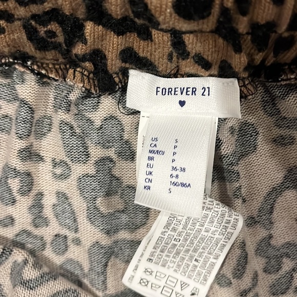 Forever 21 cheetah print comfy shorts - Picture 2 of 2